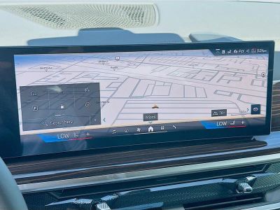 2026 BMW X5 — photo 11 view
