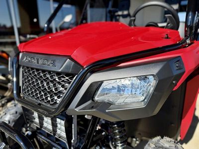 2026 Honda Pioneer 520 - Photo 3