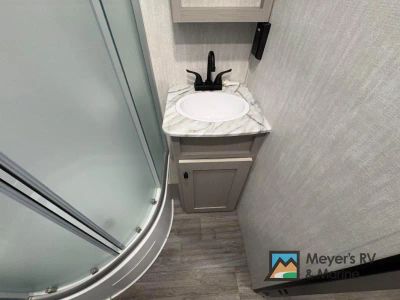 2024 Coachmen RV Apex Ultra-Lite - Photo 26
