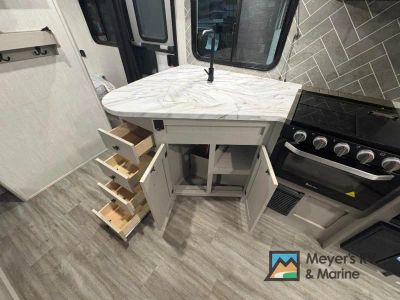 2024 Coachmen RV Apex Ultra-Lite - Photo 16