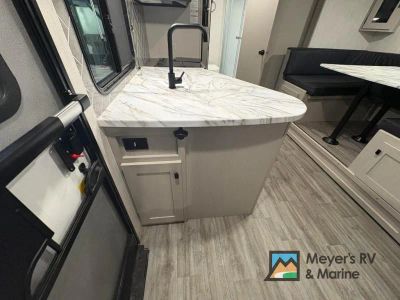 2024 Coachmen RV Apex Ultra-Lite - Photo 17