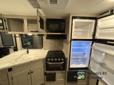 2024 Coachmen RV Apex Ultra-Lite - Photo 14
