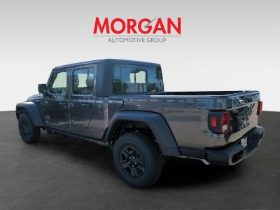 2026 Jeep Gladiator — photo 7 view