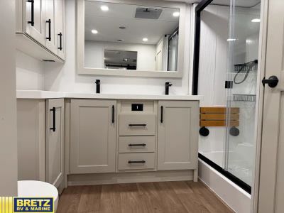 2026 Grand Design Solitude - Photo 11