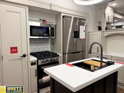 2026 Grand Design Solitude - Photo 13
