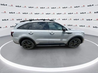 2025 Kia Sorento — photo 9 view