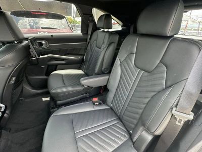 2025 Kia Sorento — photo 26 view