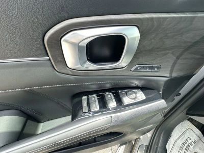 2025 Kia Sorento — photo 18 view
