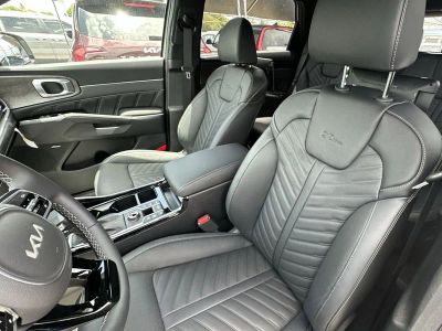 2025 Kia Sorento — photo 16 view