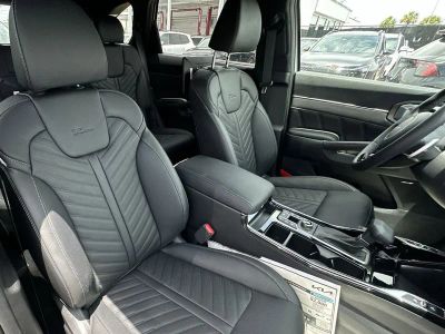 2025 Kia Sorento — photo 28 view