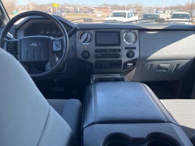 2016 Ford Super Duty F-350 SRW — photo 12 view