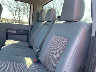 2016 Ford Super Duty F-350 SRW — photo 18 view