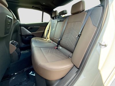 2026 BMW 5 Series — photo 21 view