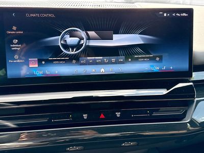 2026 BMW 5 Series — photo 35 view