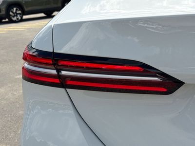 2026 BMW 5 Series — photo 10 view