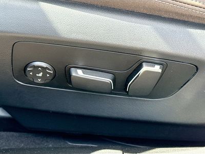 2026 BMW 5 Series — photo 25 view