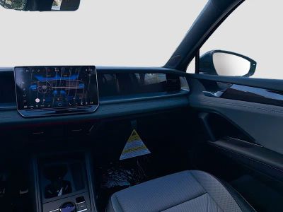 2026 Volkswagen Tiguan — photo 18 view