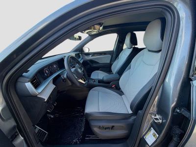 2026 Volkswagen Tiguan — photo 16 view