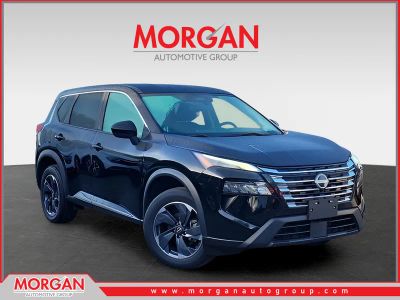 2024 Nissan Rogue SV in Black — front three-quarter view