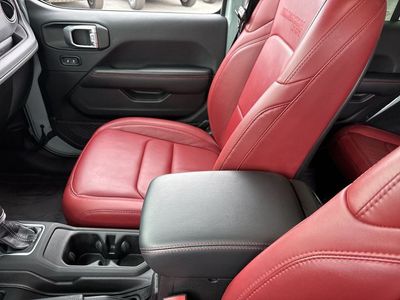 2024 Jeep Wrangler - Photo 18