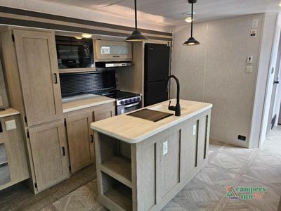 2023 Forest River RV Salem - Photo 10
