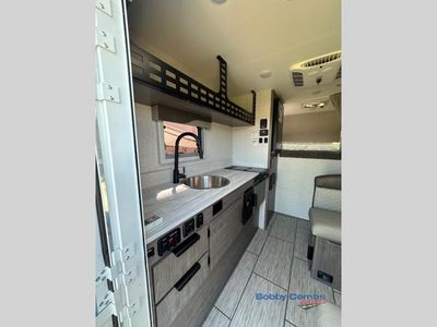 2026 Lance Squire Truck Campers - Photo 7