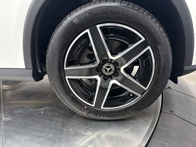 2026 Mercedes-Benz GLC — photo 9 view