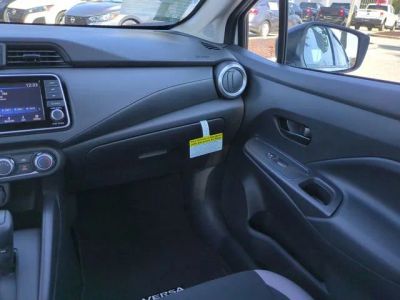 2025 Nissan Versa — photo 15 view
