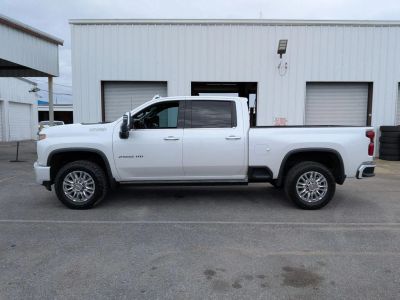 2022 Chevrolet Silverado 2500HD - Photo 2