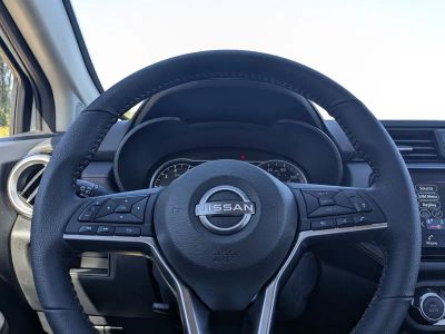 2025 Nissan Versa — photo 18 view