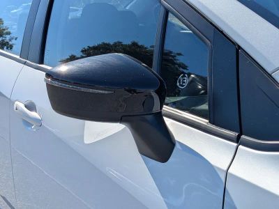 2025 Nissan Versa — photo 10 view
