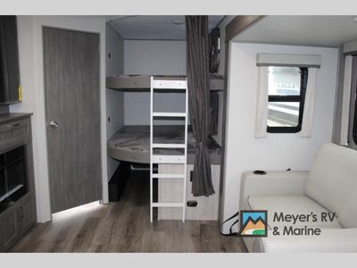 2026 Coachmen RV Catalina Legacy Edition - Photo 16