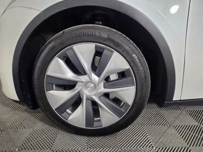 2020 Tesla Model Y — photo 9 view