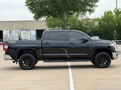 2019 Toyota Tundra - Photo 3