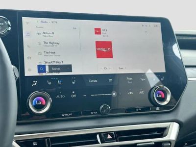 2026 Lexus RX — photo 33 view