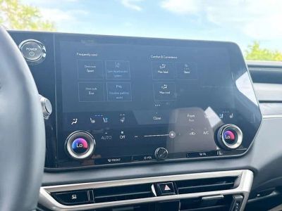 2026 Lexus RX — photo 31 view