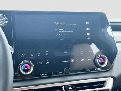 2026 Lexus RX — photo 36 view