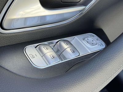 2026 Mercedes-Benz GLE — photo 18 view