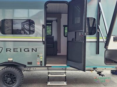 2026 Keystone RV Reign - Photo 9