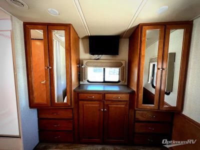 2017 Winnebago Vista LX - Photo 17