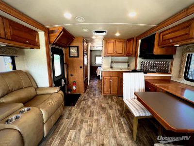 2017 Winnebago Vista LX - Photo 21