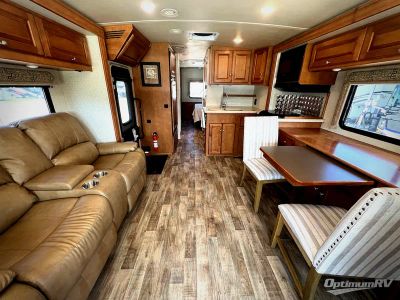 2017 Winnebago Vista LX - Photo 5