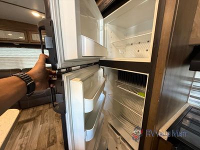 2018 Keystone RV Cougar Half-Ton Series - Photo 18