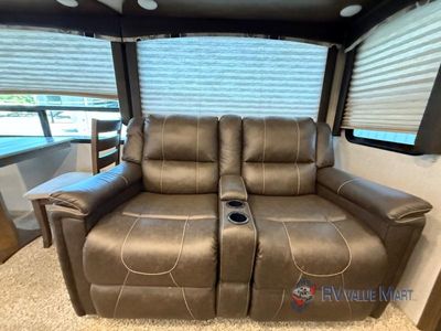 2018 Keystone RV Cougar Half-Ton Series - Photo 12