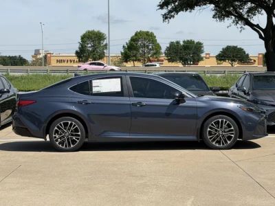 2026 Toyota Camry - Photo 3