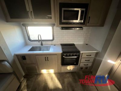 2024 Forest River RV Rockwood Signature - Photo 17
