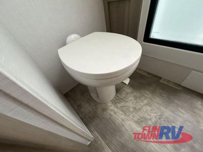 2024 Forest River RV Rockwood Signature - Photo 34
