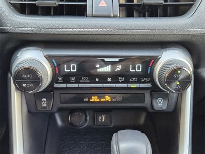 2024 Toyota RAV4 - Photo 13