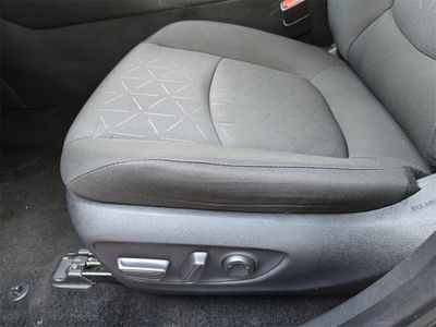 2024 Toyota RAV4 - Photo 16