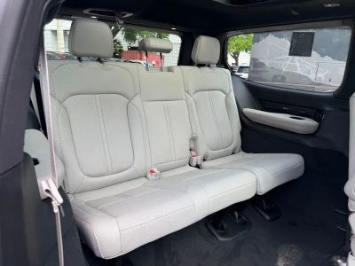 2026 Jeep Grand Wagoneer — photo 38 view